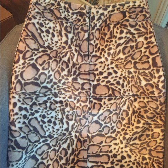 BCBG Margaux ocelot print midi skirt - Picture 7 of 7